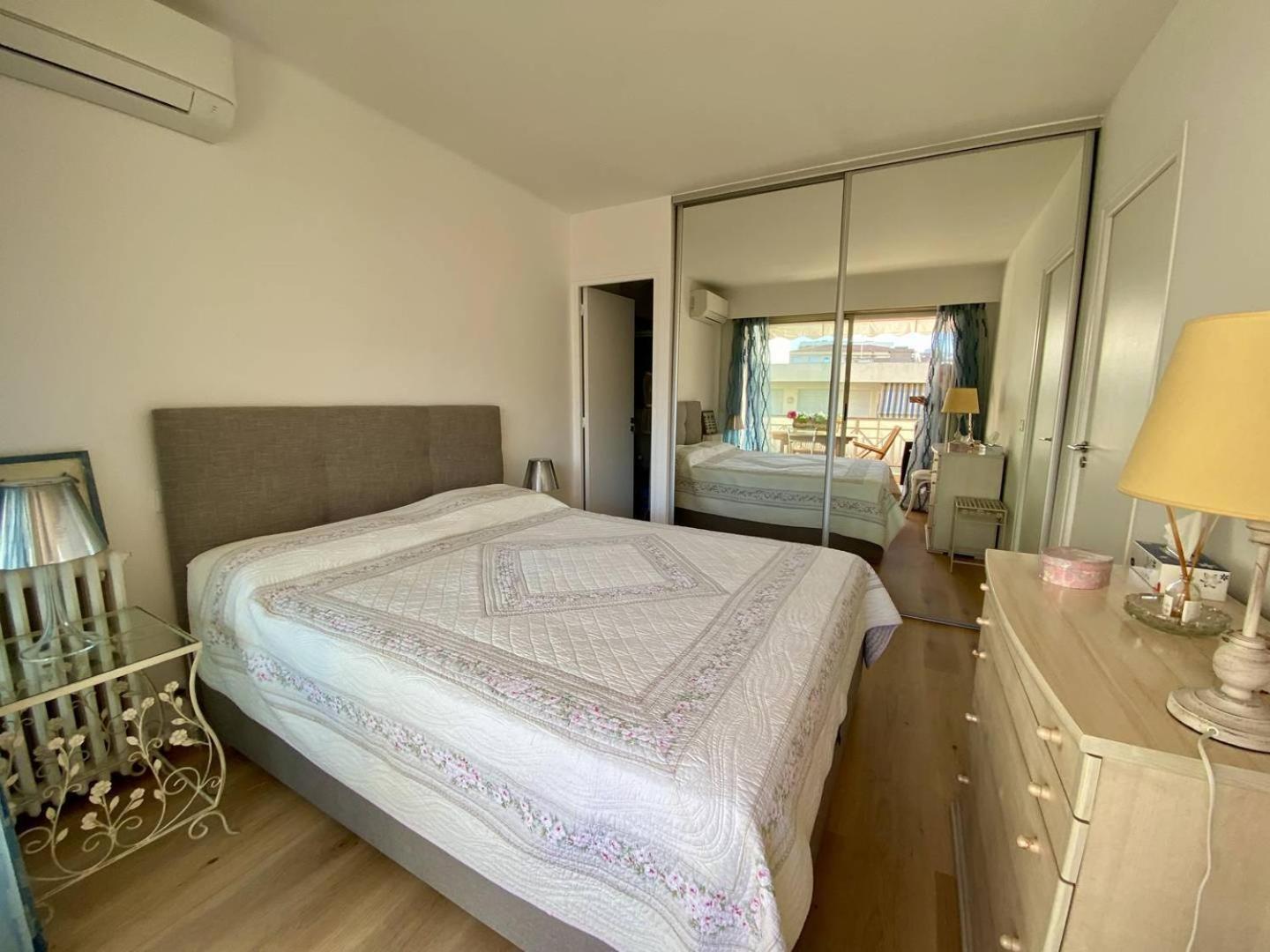 - Latour-maubourg - 2 P Renove Confort *
