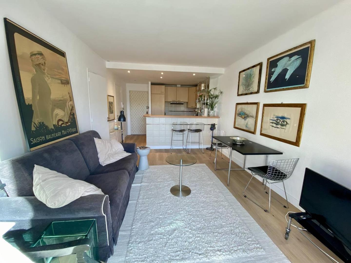 Appartement - Latour-maubourg - 2 P Renove Confort Cannes