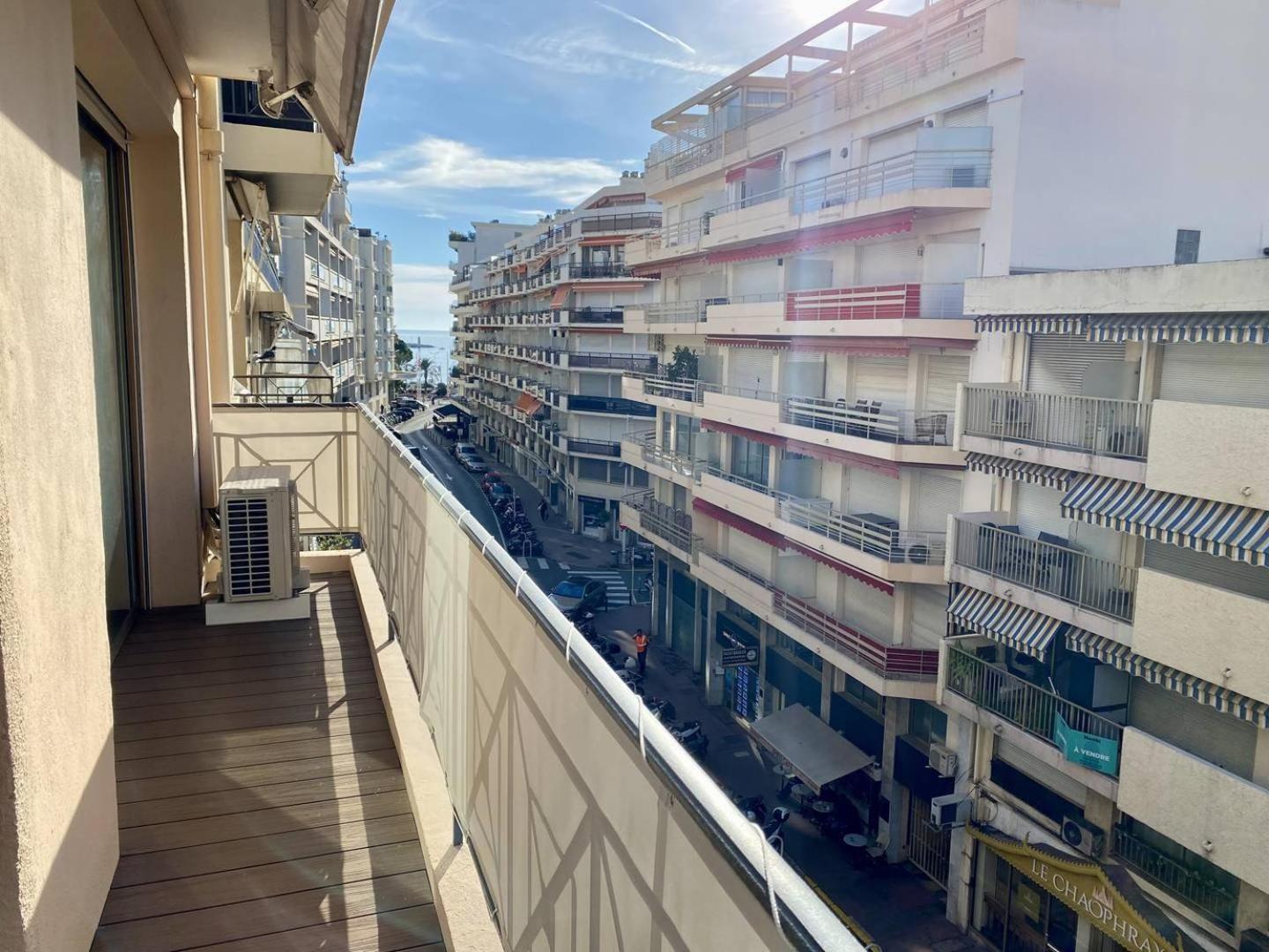 Appartement - Latour-maubourg - 2 P Renove Confort Cannes